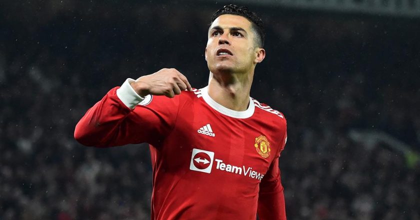 Cristiano Ronaldo pode estar de saída do Manchester United após mudança de treinador